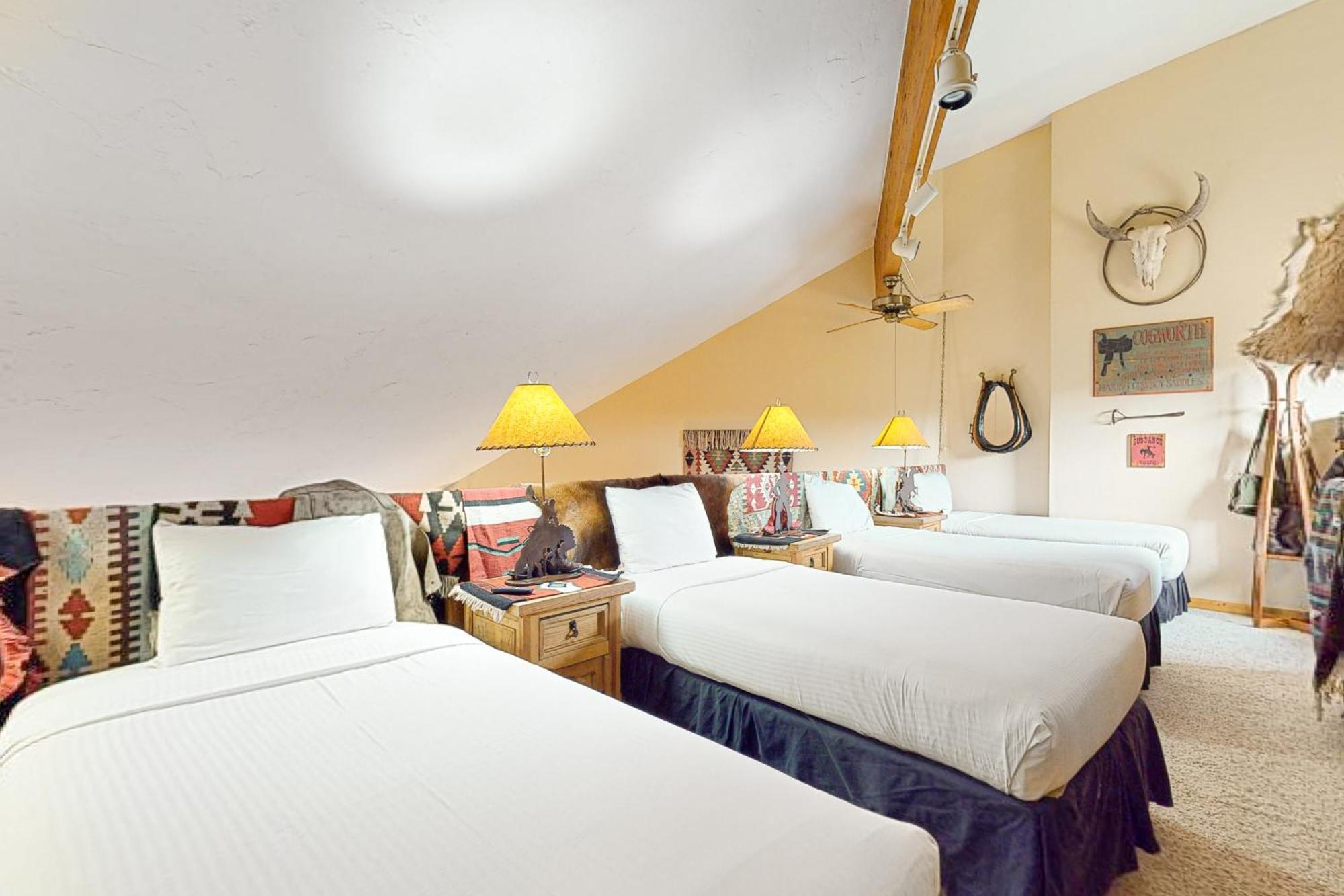 Pine Ridge Condos Breckenridge Room photo