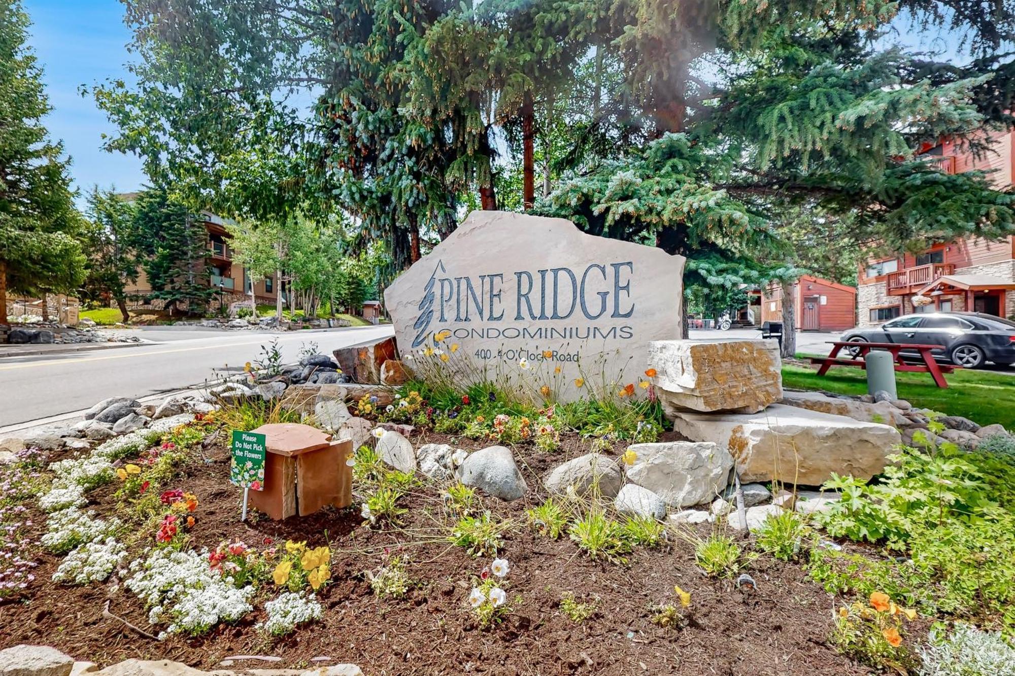 Pine Ridge Condos Breckenridge Room photo