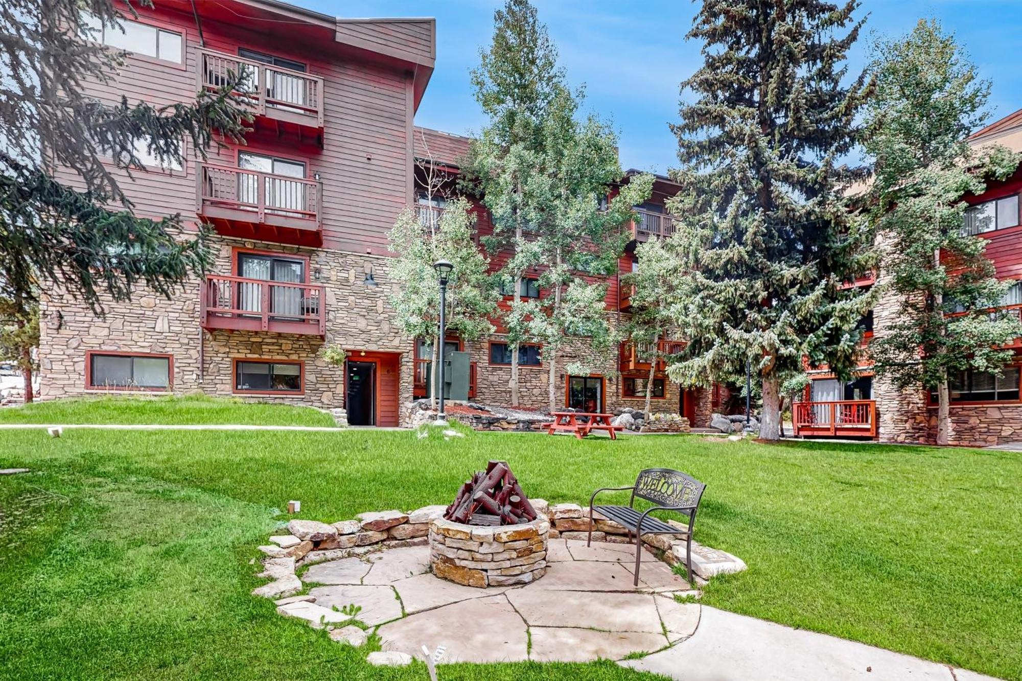 Pine Ridge Condos Breckenridge Room photo